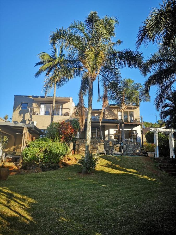 Hotel 32 On Mendoza Durban Esterno foto